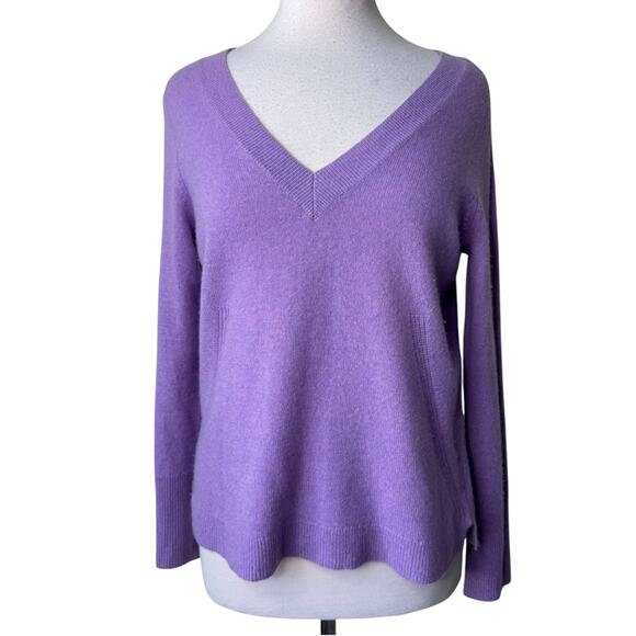 WHITE + WARREN 100% Cashmere V Neck Sweater Lilac Purple Size Small - Picture 1 of 15